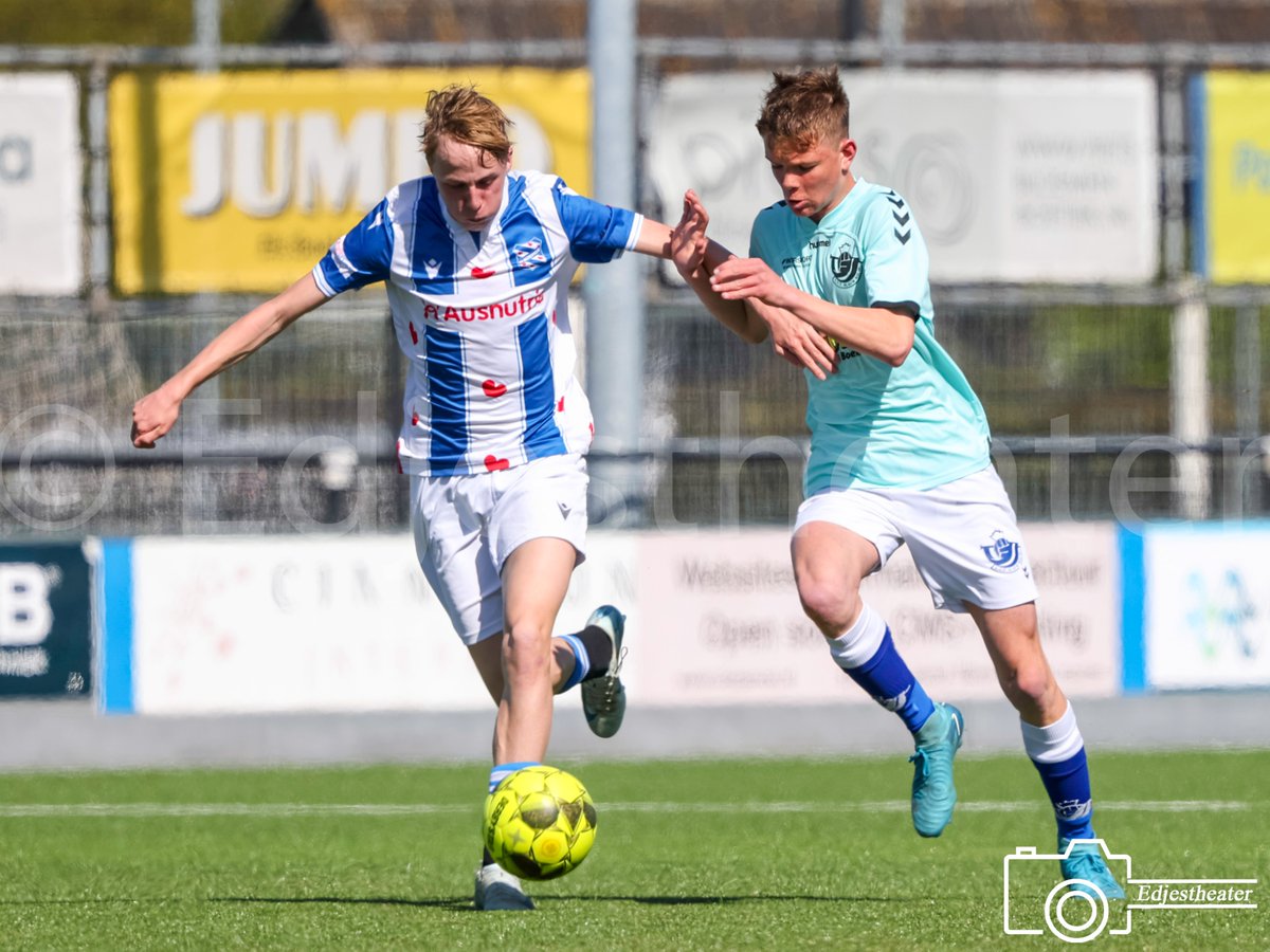 Edjestheater's tweet photo. Het fotoverslag van @Blauwwit34 - @Heerenveen1920 staat online...: https://t.co/ZY5hmoENh1

#sportfotografie #canonsportfotografie #blauwwit34 #vvheerenveen #jeugdvoetbal #JO15 https://t.co/anbznm6Q1F