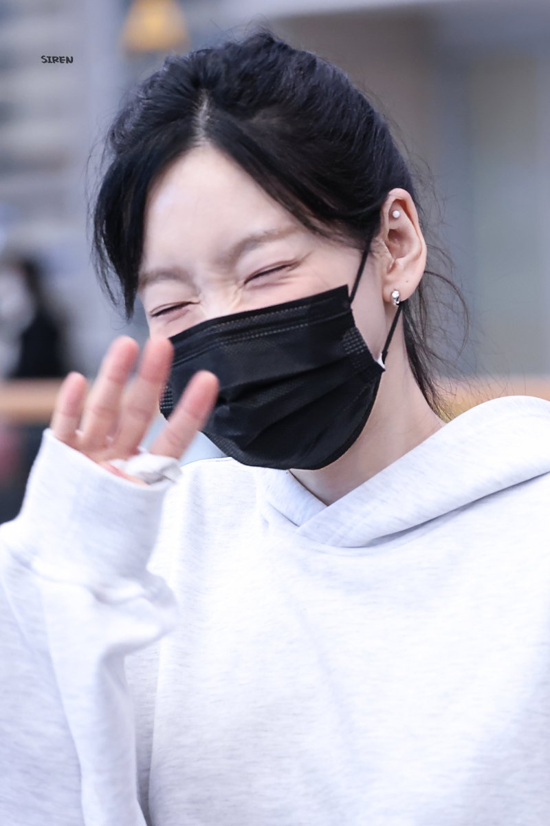 SIRENx39's tweet photo. 250413 뽀둥 #태연 #TAEYEON https://t.co/vIC35dytJ4