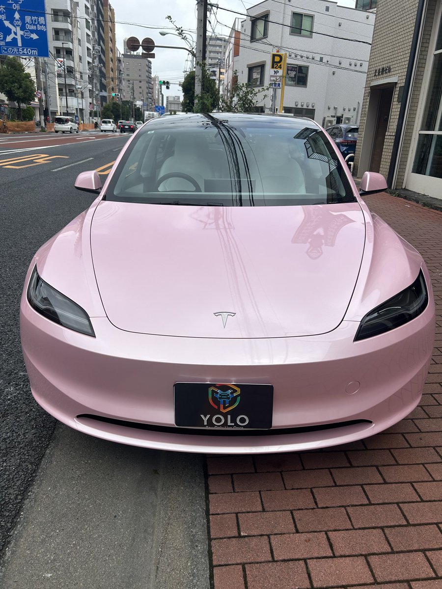 YOLO_CARWRAP's tweet photo. #tesla 
#テスラ
#カーラッピング
#フルラッピング
#ピンク 
#ピンクテスラ
#carwrap
#YOLO
#見たことある？ https://t.co/I7Dr4YbREj