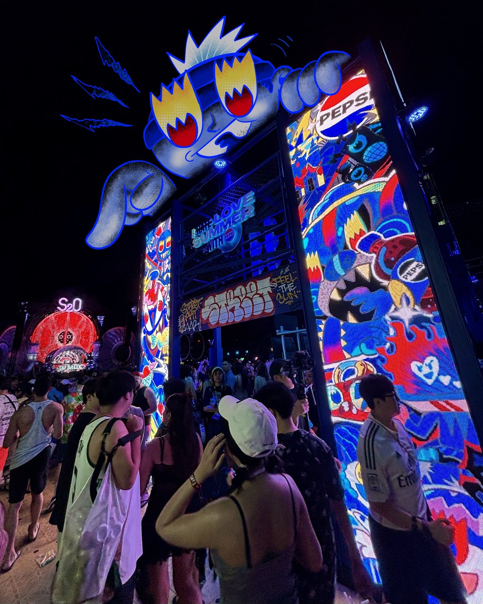 tu_illustratu's tweet photo. My artwork at S2O , one of the world biggest parties! 
By @pepsi and @s2ofestival 💙
12-14th April , Rajamangala Stadium 

Im super honored for having me 🙇
At @pepsithai official  booth

TU!!

#pepsi #pepsithai #pepsis2o #s2o #s2ofestival #s2osongkranmusicfestival #songkran https://t.co/oWXZmFRM1y