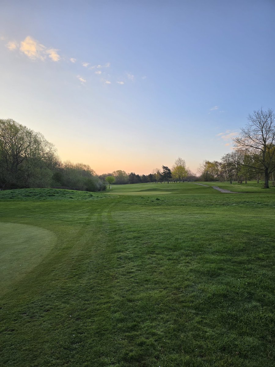 What Sunday mornings are made of…⛳️🏌️‍♂️☀️

Tee times available 👇 <a href="/LinkGolfUK_/">Link Golf UK</a> 

eu.golfmanager.com/middlesbroughl…