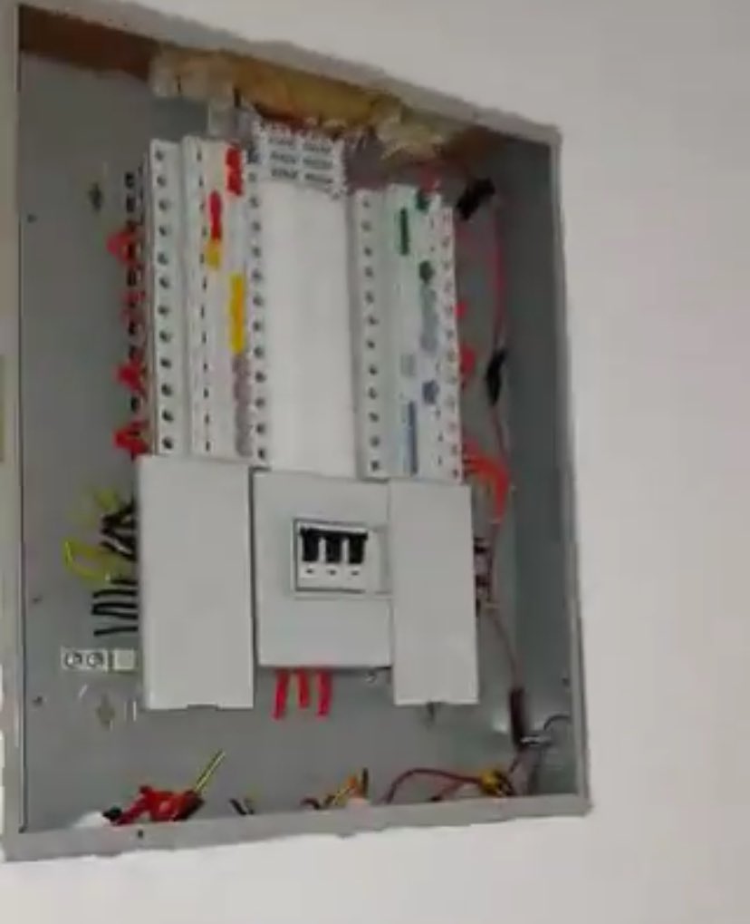 GhHomeSweetHome's tweet image. The voices of the people must come together now! 

Let’s ban scraps/aluminum dealers who walk in our neighborhoods to collect these items! 

Let’s ban it now!! Most of them contribute to stealing of everything in people’s homes!! #BanScrapCollectionNow