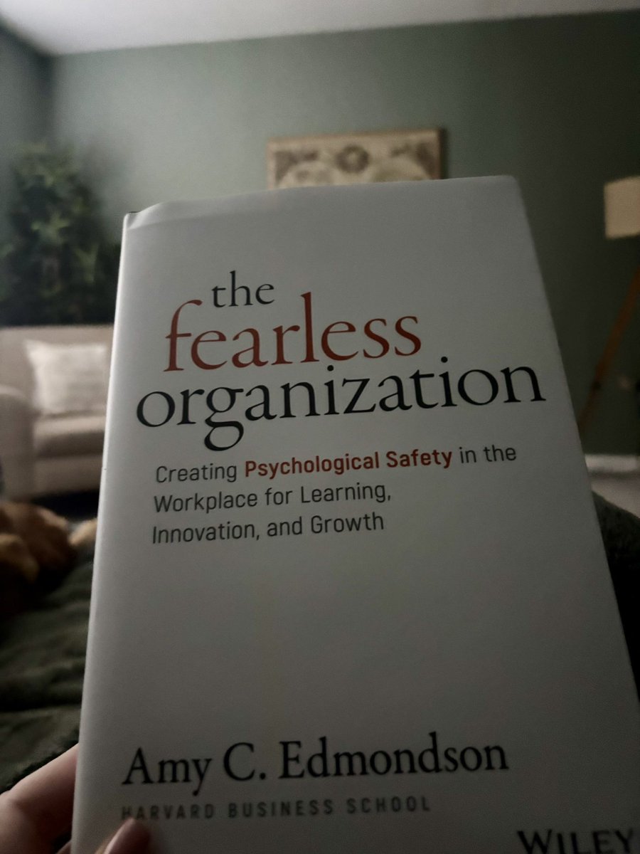 tracyswinburne1's tweet photo. Sunday morning reading 💭 

A #FearlessOrganization is a LEARNING organization. 

If its walls could talk, they would say:

"It's okay to make a mistake here, as long as you are willing to learn from the consequences." 

#intelligentfailure @AmyCEdmondson https://t.co/Nw8s8gWjb8