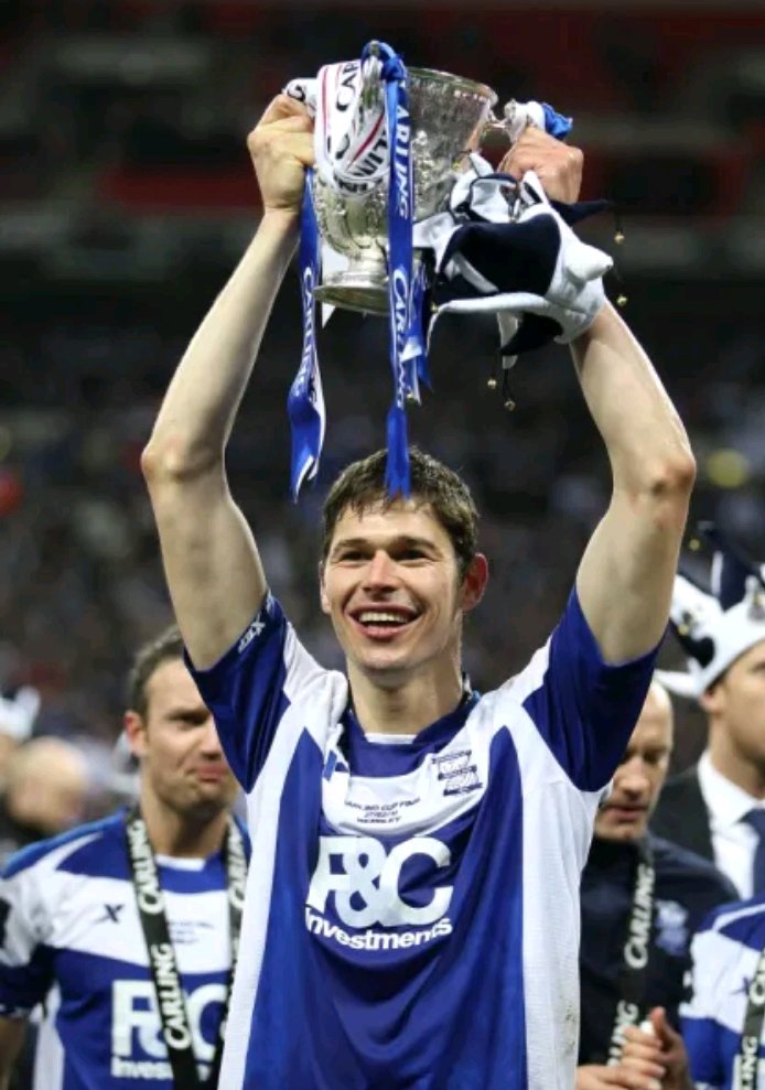 Blue Tone tweet media