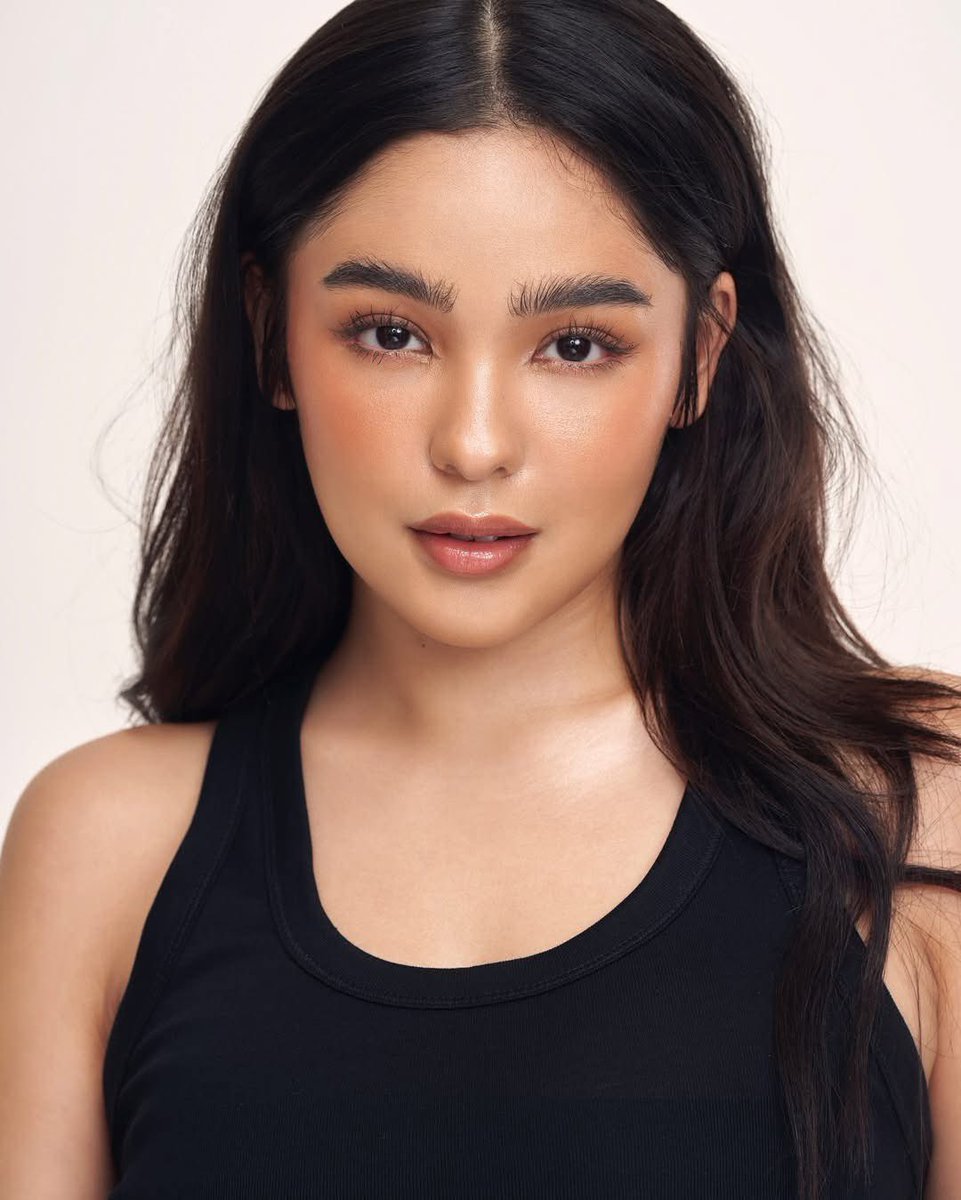 LOOK: Xyriel Manabat says she wants her first on-cam kiss to be with Andrea Brillantes

“Gusto ko talaga sa babae. Kase feeling ko mas komportable ako pag ganon at feeling ko walang ilangan, less issue, less hassle and experience siya eh.”