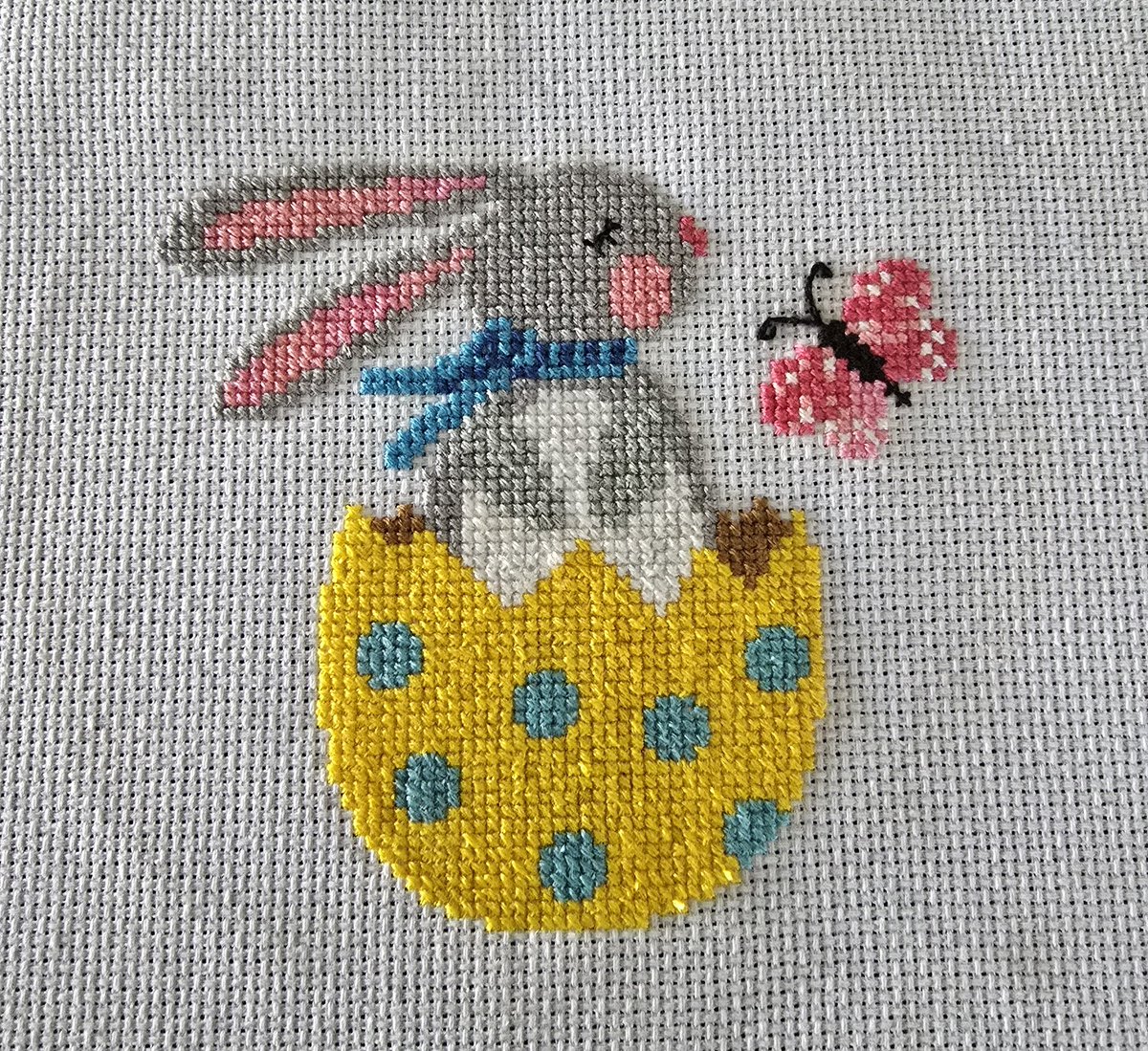 colouralwayz's tweet photo. Easter 🐣 https://t.co/ozusrU0ISS