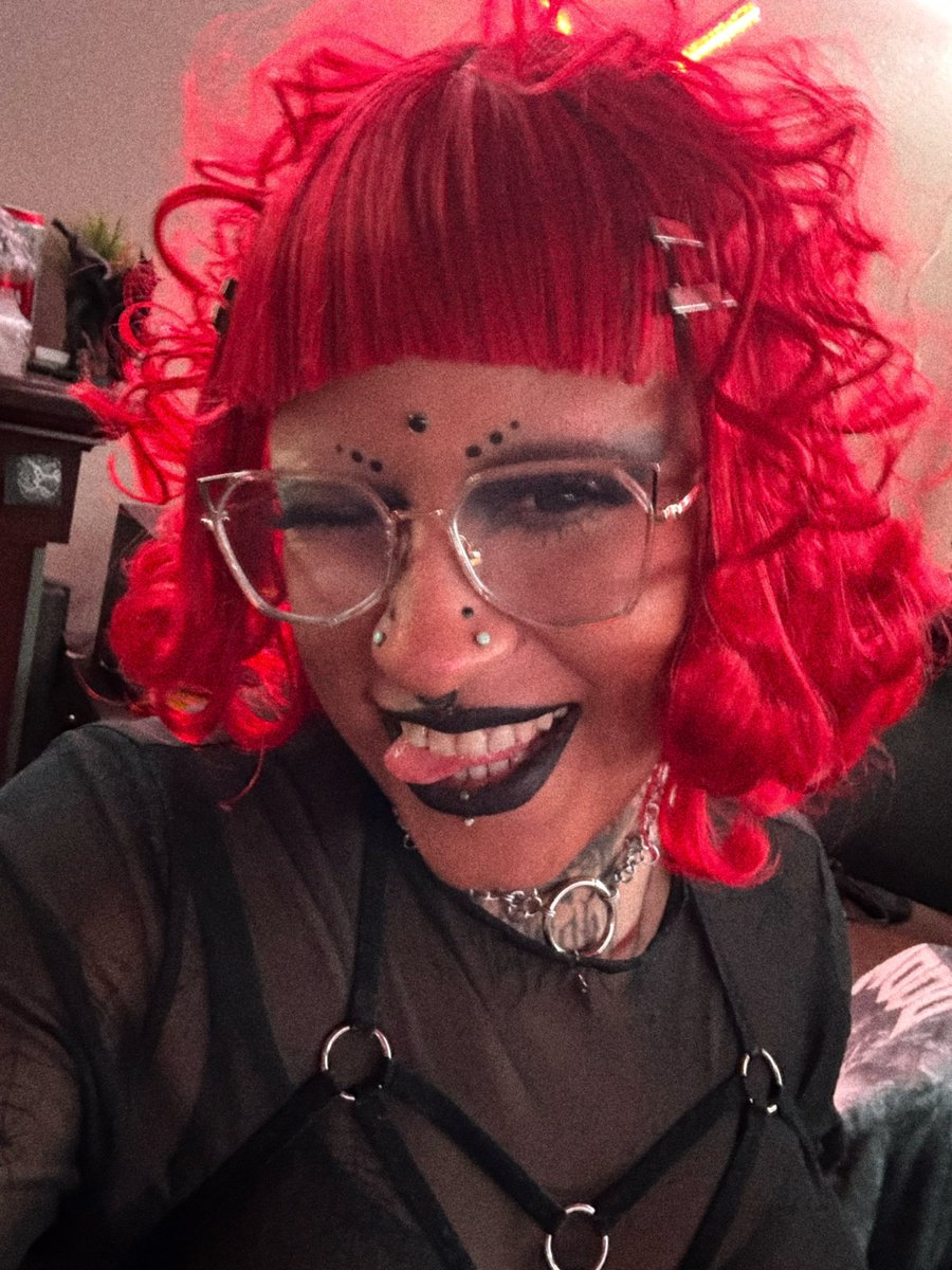 _Lunationx_'s tweet photo. Before and after diru ⛓️ https://t.co/XDXbAlYGpr