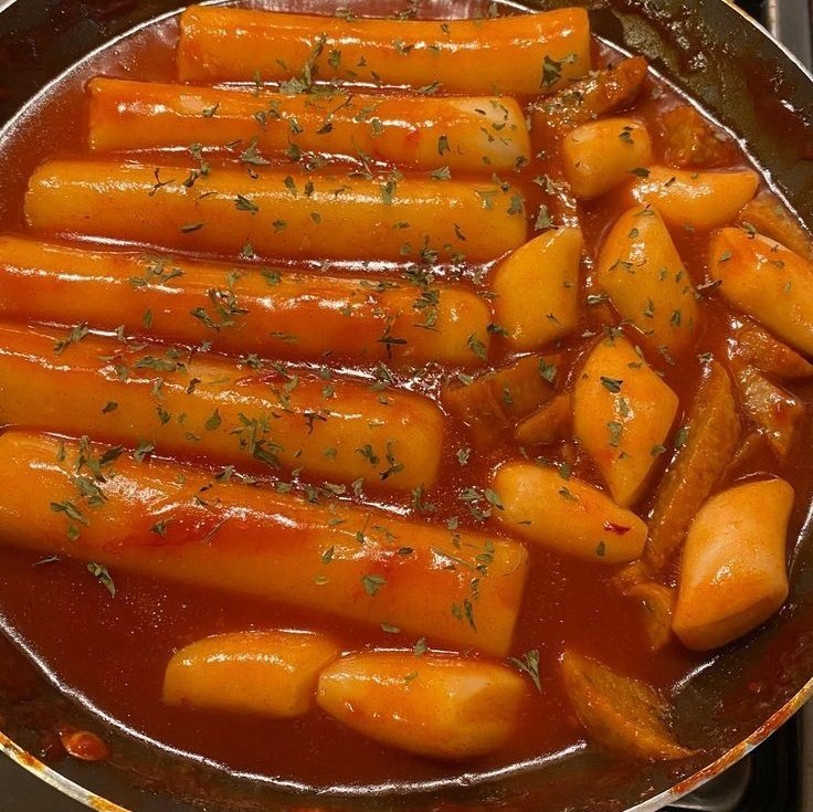 hyeeby__'s tweet photo. hujan-hujan gini enaknya makan yang berkuah PEDAS!🤤🍜 kumpulan resep dibawah ini bisa kamu coba kalo lagi HUJAN!✨🙌🏻

cr: pint https://t.co/F6hXVgTIHJ