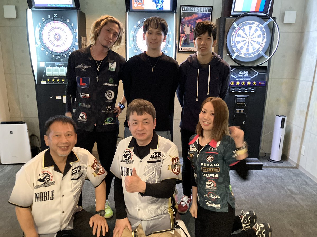aidgroup8's tweet image. PDL山陰代表決定戦

松江代表　NOBLE
米子代表　Eniks

ゲームオン！