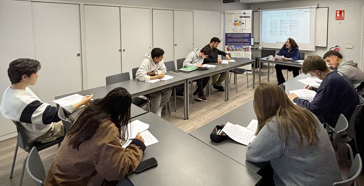AnelNavarra's tweet photo. 🗞️ Jóvenes emprendedores dan vida a proyectos de economía social con el proyecto transfronterizo JEUNESS

Noticia al detalle 👉 https://t.co/gy4Dt6BxlB

#Jeuness #ANEL #Interreg #Juventud #EconomíaSocial #Emprendimiento #Cooperativismo https://t.co/2QJQfsPVoo