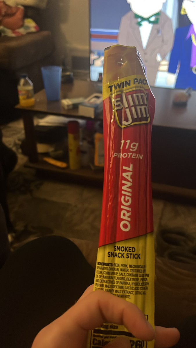 nazofthebean's tweet photo. Ahhhhh @SlimJim  what a nice snack https://t.co/lTkxyJn37b