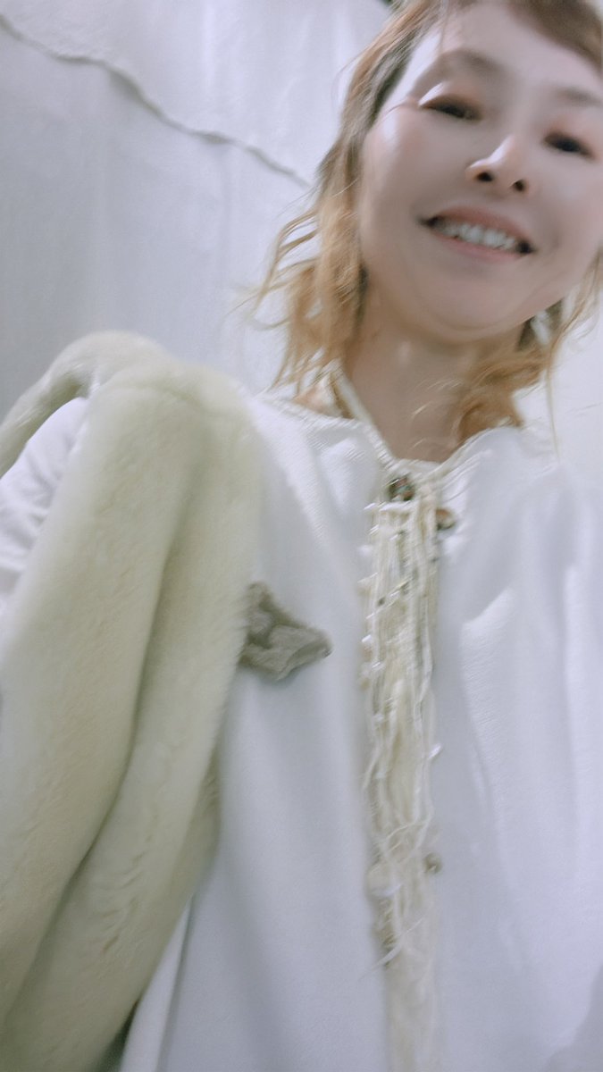 khan_musician's tweet photo. 知り合いのセレクトショップのモデル
#ebagos #fashion #white #fish 
#artist #singersongwriter  #DTM #pop #hiphop #soul #jazz #beat
 ⬇️

https://t.co/wnIw4wMzKV https://t.co/OGsGcujW2q