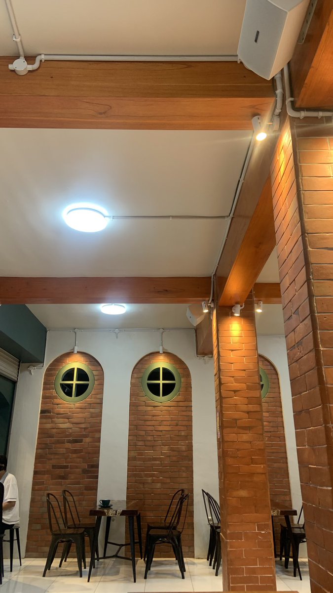 studykiel's tweet photo. @convomf ip xr, hpku udh pemakaian kurang lebih 5 th, menurutku udh ngos-ngosan, cepet panas, batrenya cepet abisss. https://t.co/Gy27PkM9jL