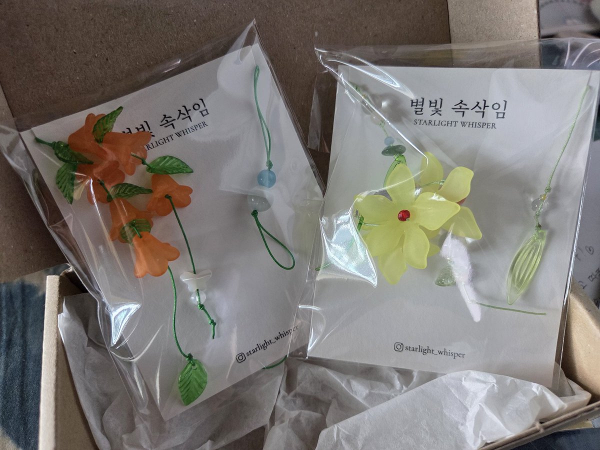 Calli_jeiel's tweet photo. 끈갈피 이벤트 당첨된김에 샵에 능소화도 너무예쁘길래 같이 데려왔어요♡ 실물이 진짜예뻐요 잘쓰겠습니다 감사합니다><
@starlight_wsp https://t.co/vywZnAJCGG