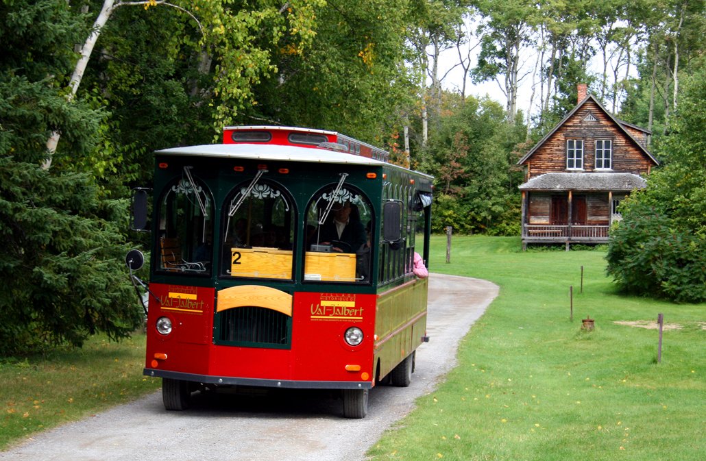 Gelebte Holzfällerromantik im Val-Jalbert. Mehr unter mortimer-reisemagazin.de/gelebte-holzfa…

#CharlevoixCanton, #DamaseValbert, #Kanada, #KarstenThiloRaab, #Montreal, #MortimerReisemagazin, #NiagaraFälle, #Quebec, #QuebecCity, #Roberval, #SanktLorenzStrom, #ValJalbert