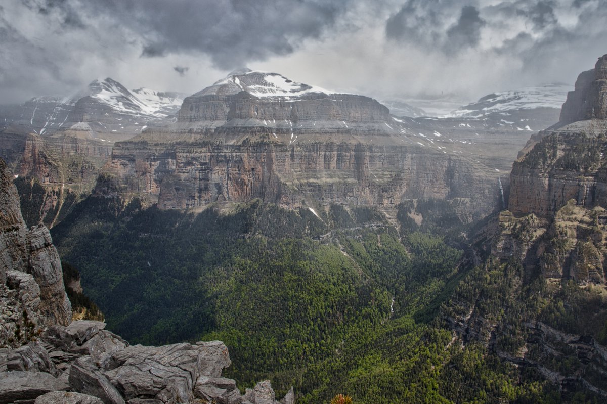 vhaakman's tweet photo. Miradores de Ordesa, Spaanse Pyreneeën.🌲💚
Vakantie plannen? Check: https://t.co/zsVJwaAa9t
Delen mag en wordt gewaardeerd! ❤️
#Pyrenees #Adventure #Nature #Outdoor #BeautifulDestinations #Mountains #BucketList #Wanderlust #AmazingViews #PyreneesMountains https://t.co/B5uTV3XazQ