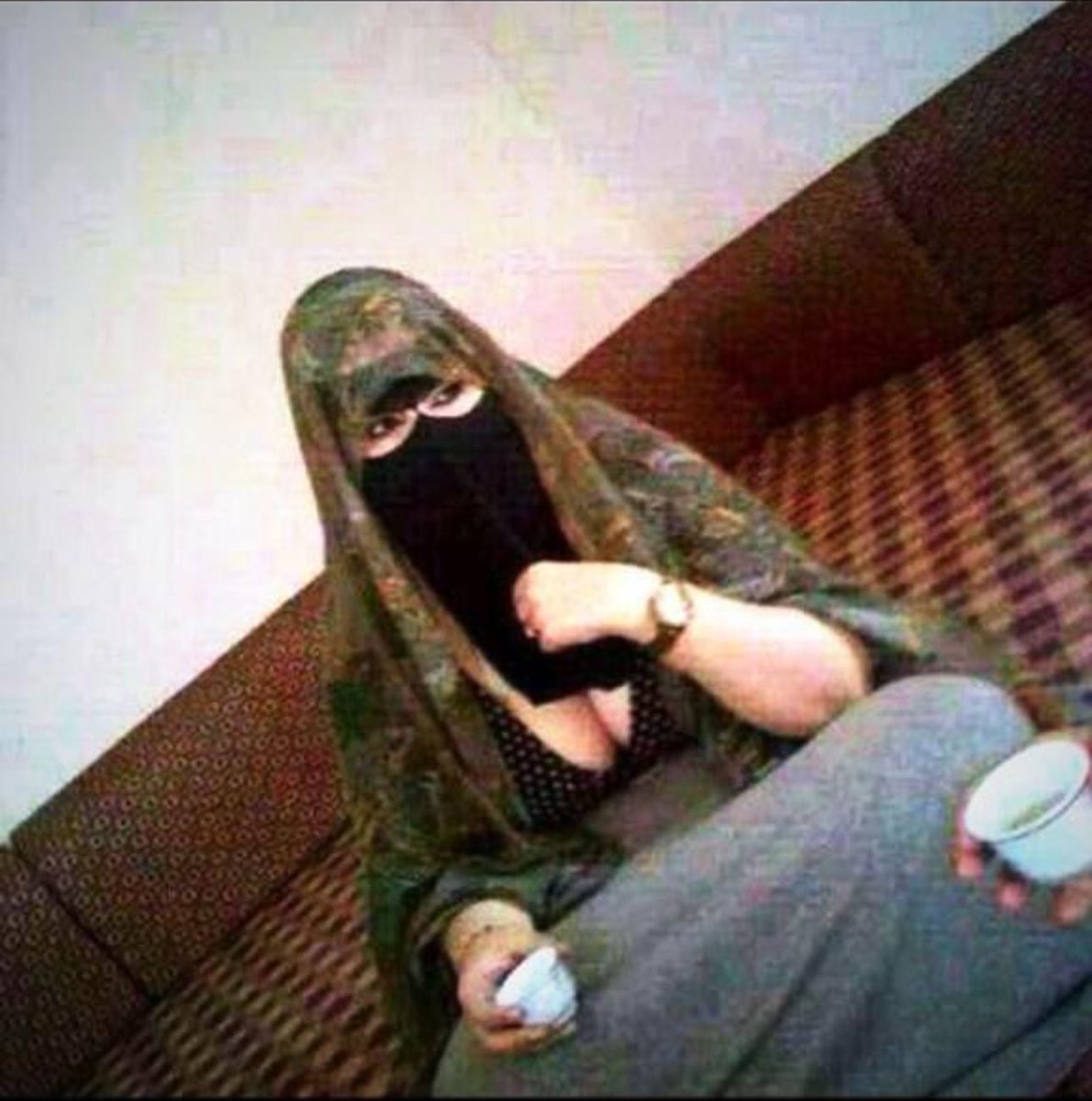 اسمعوني