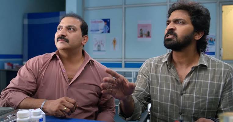 NikhilPoojary01's tweet image. Perusu (3/5🌟)
Tamil (2025) 🔞

Started watching as it’s a family drama. Technically it is, but don’t dare watch it with family or else forget your name on the ration card....

Available In Netflix (Tam &amp;amp; Kan, Tel,Mal Dub)
#Perusu