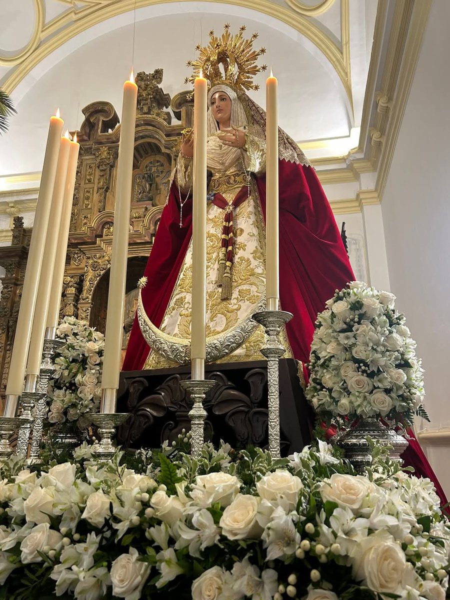 Le deseamos una buena estación de penitencia en este Domingo de Ramos a la Hermandad de Cristo Rey en su Entrada Triunfal en Jerusalén y María Santísima de la Fuensanta, Hermandad de Cristo Rey Arcos.
