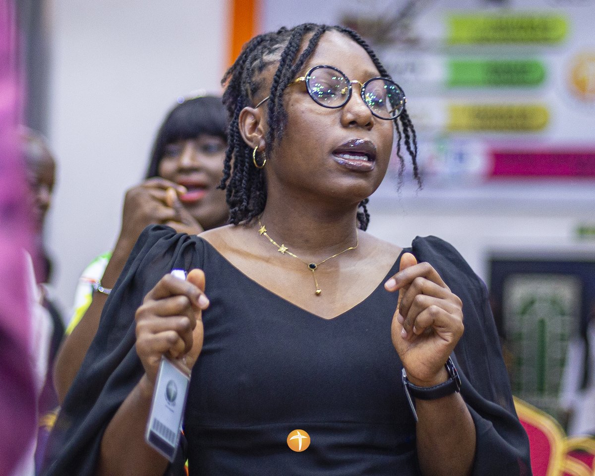 CBCNigeria's tweet photo. Joy overflows with gratitude as we lift our hands in worship to God 

#SBLS
#KingdomPower
#CBCGlobal https://t.co/Eyusimv0ve