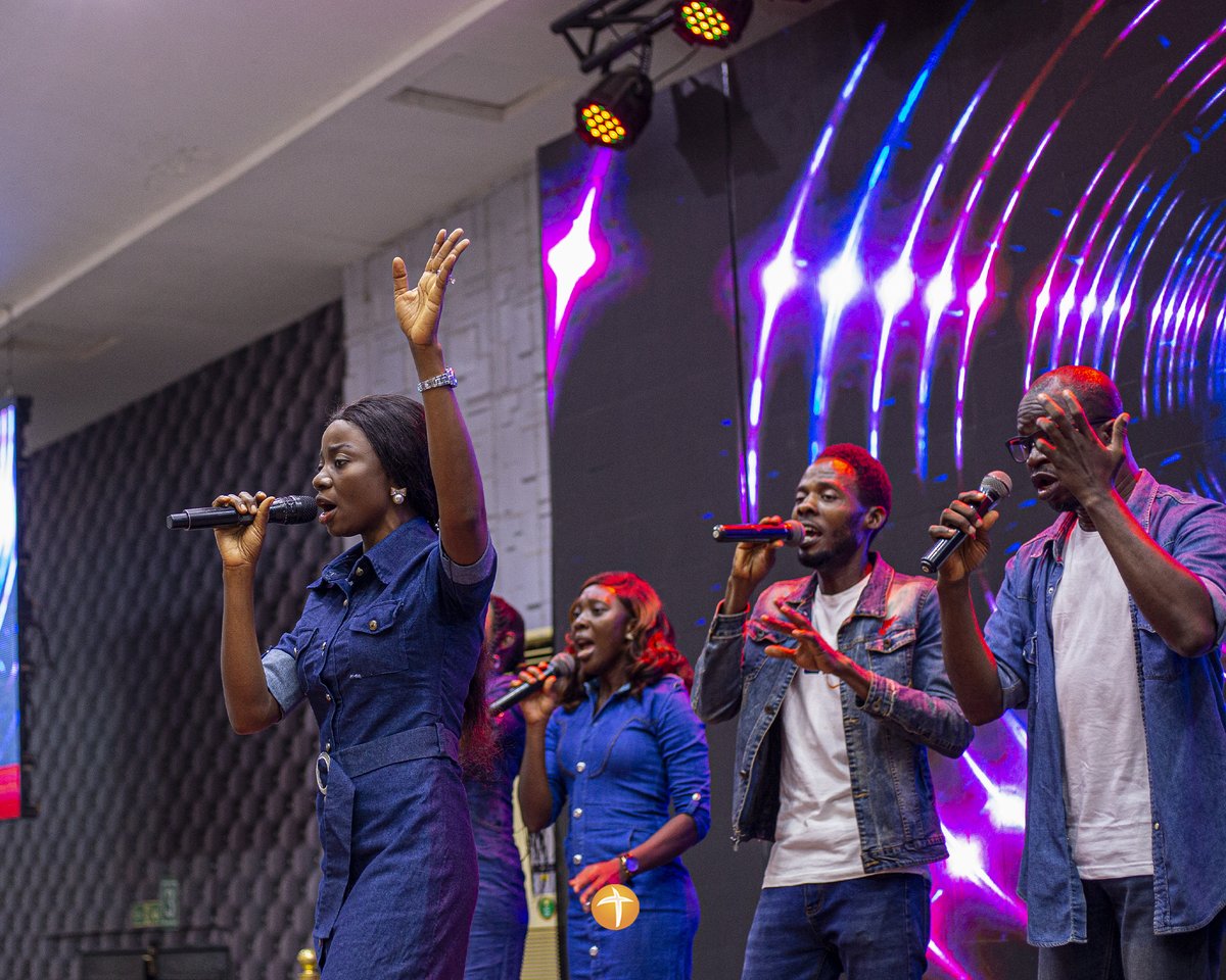 CBCNigeria's tweet photo. Joy overflows with gratitude as we lift our hands in worship to God 

#SBLS
#KingdomPower
#CBCGlobal https://t.co/Eyusimv0ve