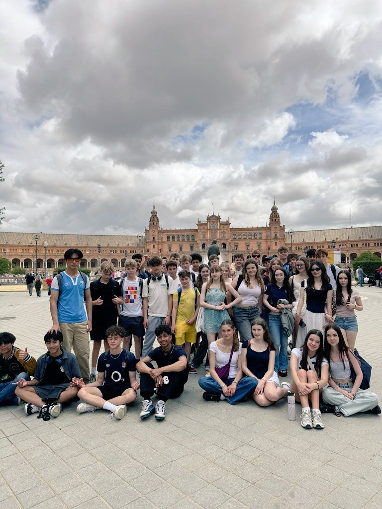 SpanishTHSchool's tweet photo. Yesterday afternoon exploring more of Seville with year 10. We walked along the river and visited the stunning Plaza de España and Parque Maria Luisa. https://t.co/UtxBKvdk6m
