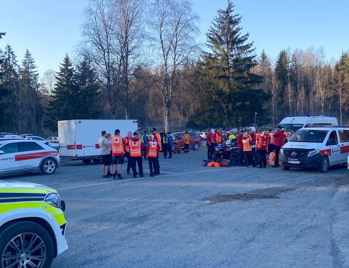 40 frivillige fra <a href="/hjelpekorps/">Røde Kors Hjelpekorps</a> i Oslo og Akershus Røde Kors deltok lørdag sammen med andre letemannskaper i søket etter savnet person ved Sognsvann i Oslo. Heldigvis ble den savnede funnet i god fysisk form.