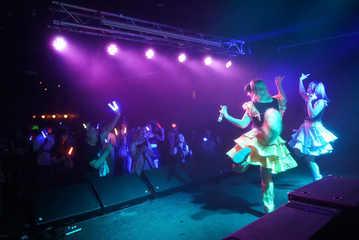 Not a bad way to spend my Sunday 🐯🔥🤖