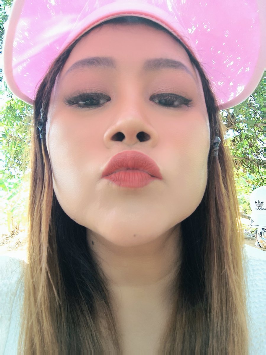 ม่ะ..จุ๊บหน่อยยย 😂😁😁 ร้อนขนาดนี้พี่จะแก้ผ้าละนะ #ลานสัก #อุทัยธานี