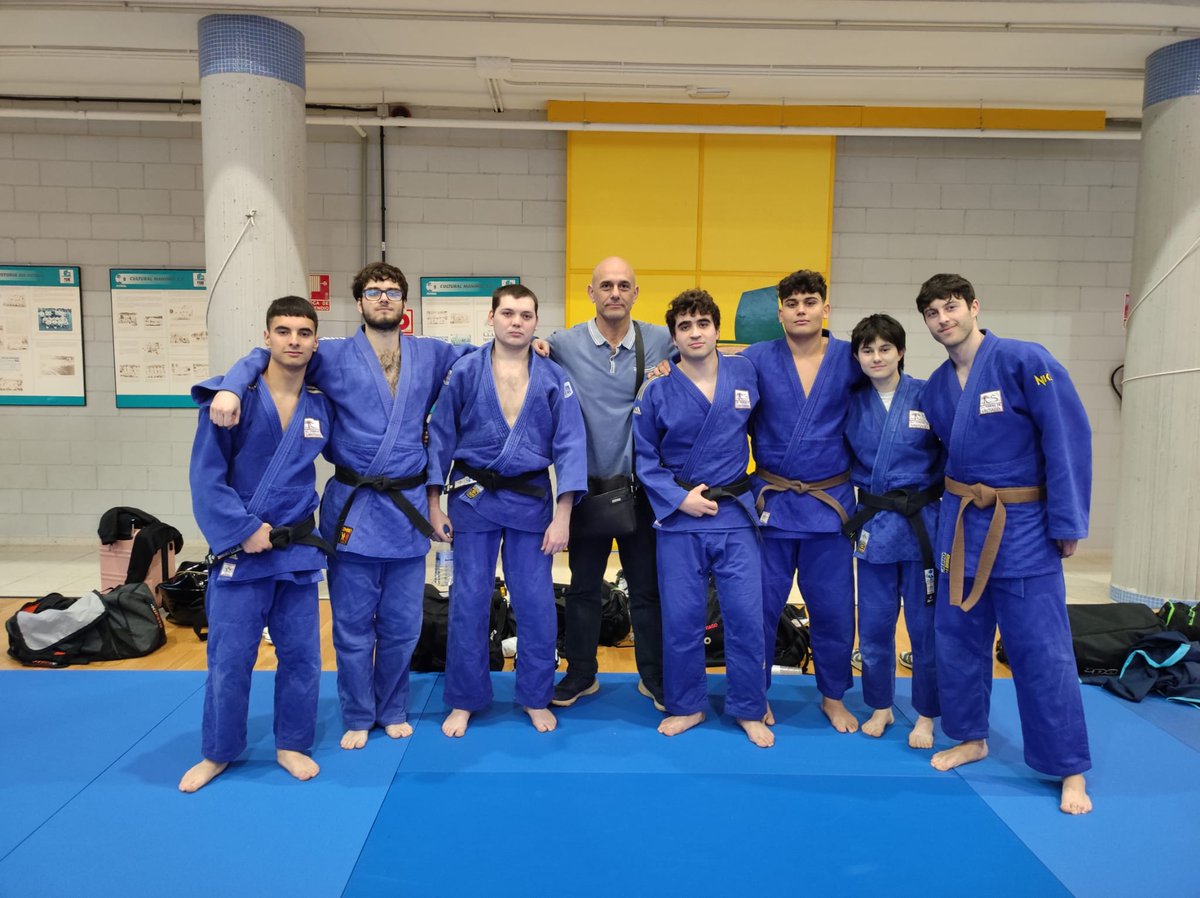 🏆Play off consolación Liga Rías Altas, Fene:
🥉Equipo mixto senior
Javi, Mario, Pablo, Fran, David, Mateo y Claudia
👏👏💪💪