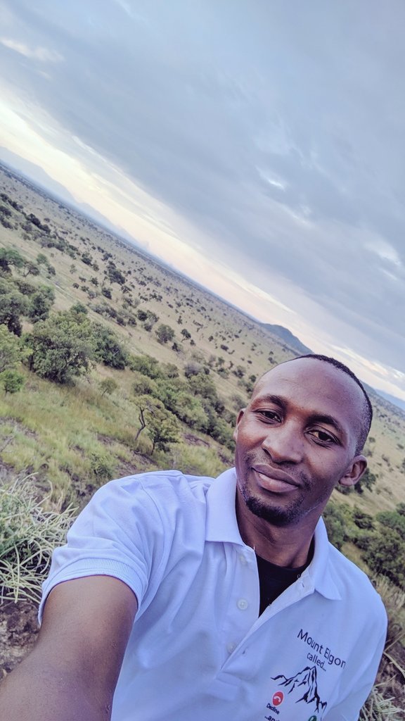 OnarldN's tweet image. .#PianUpeGameReserve, the vast savannah plains, dotted with acacias and framed by Mount Kadam, are absolutely breathtaking. Spotting rare roan antelopes and ostriches on a game drive here feels like stepping into a hidden paradise. Spare time off and #ExploreUganda #Mytravelstory