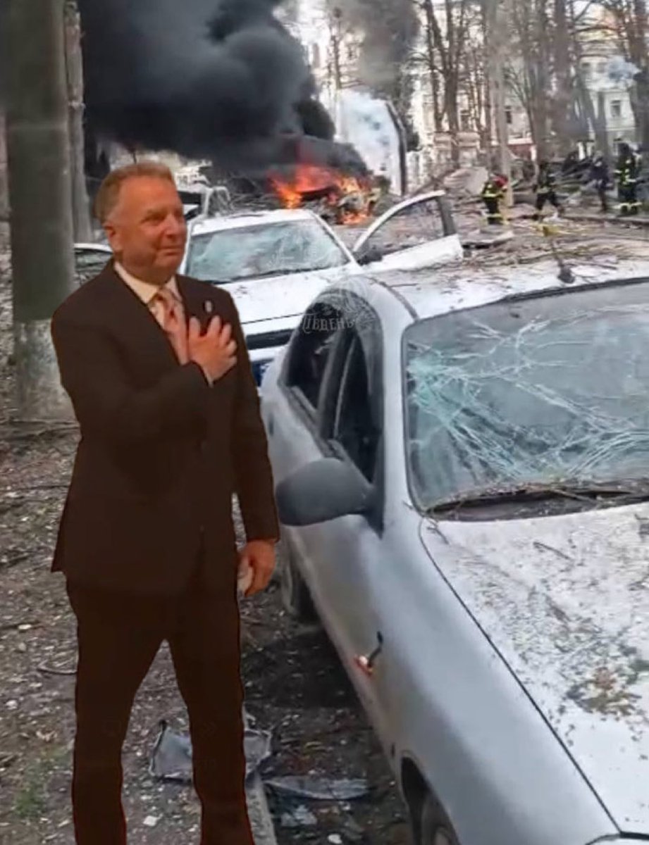 .@stevewitkoff was placing his hand over his heart to Putin and today russia hit center of Sumy on christian holiday Palm Sunday.