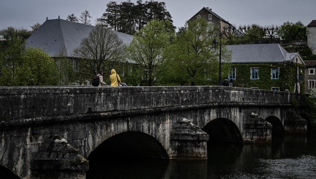 Joggeuse disparue dans la Vienne : "On est dans l'attente", l'inquiétude à Vivonne après 48h de recherches infructeuses
➡️ l.ici.fr/0TT
