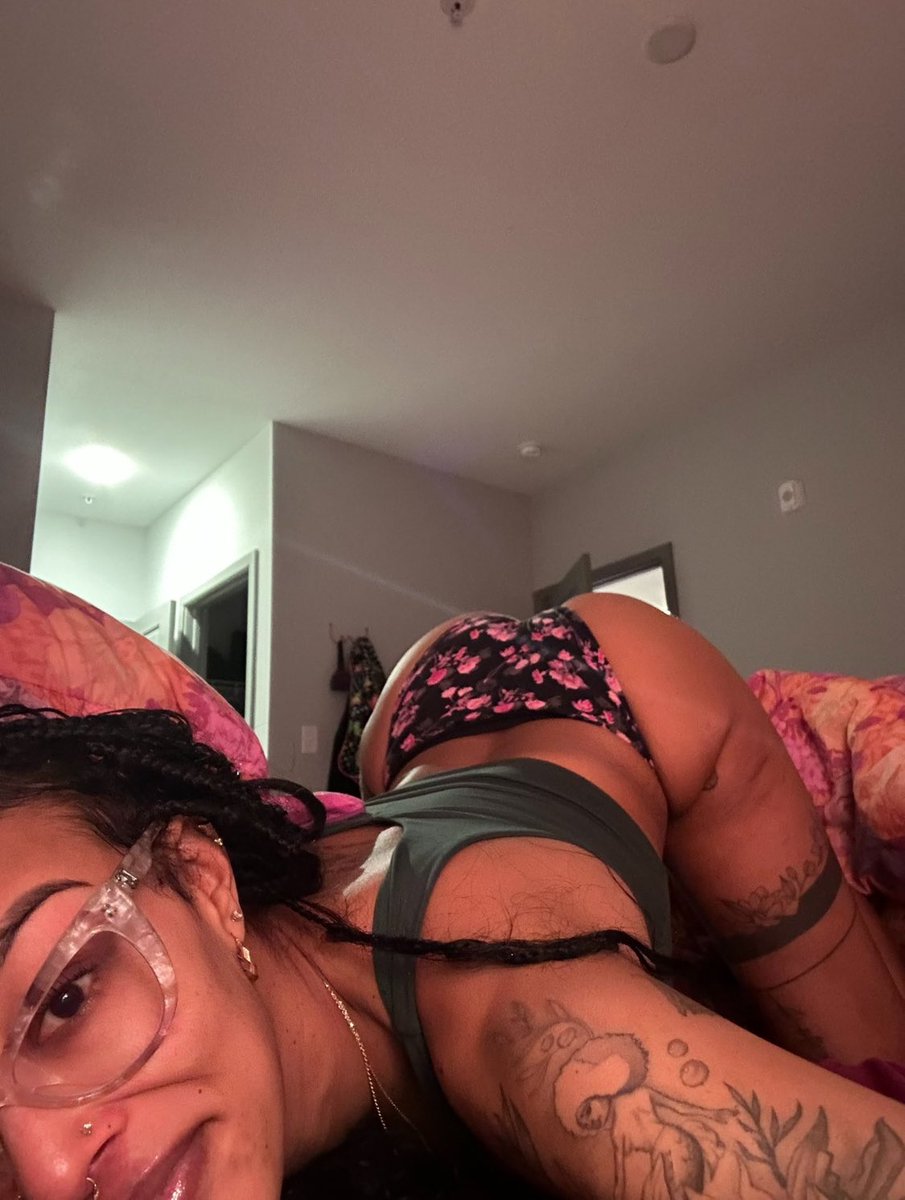model1694's tweet photo. Face card is giving retweet and dm for a private video https://t.co/bdTRm8JN8x