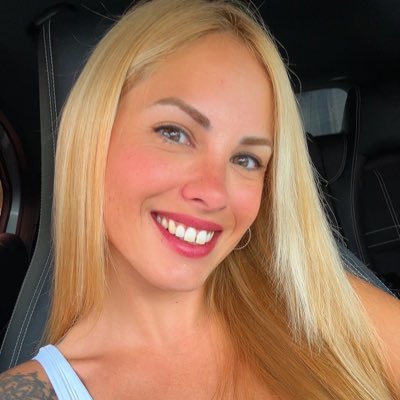 MiriamdePablos's tweet photo. #NuevaFotoDePerfil https://t.co/1mbc5WN77k