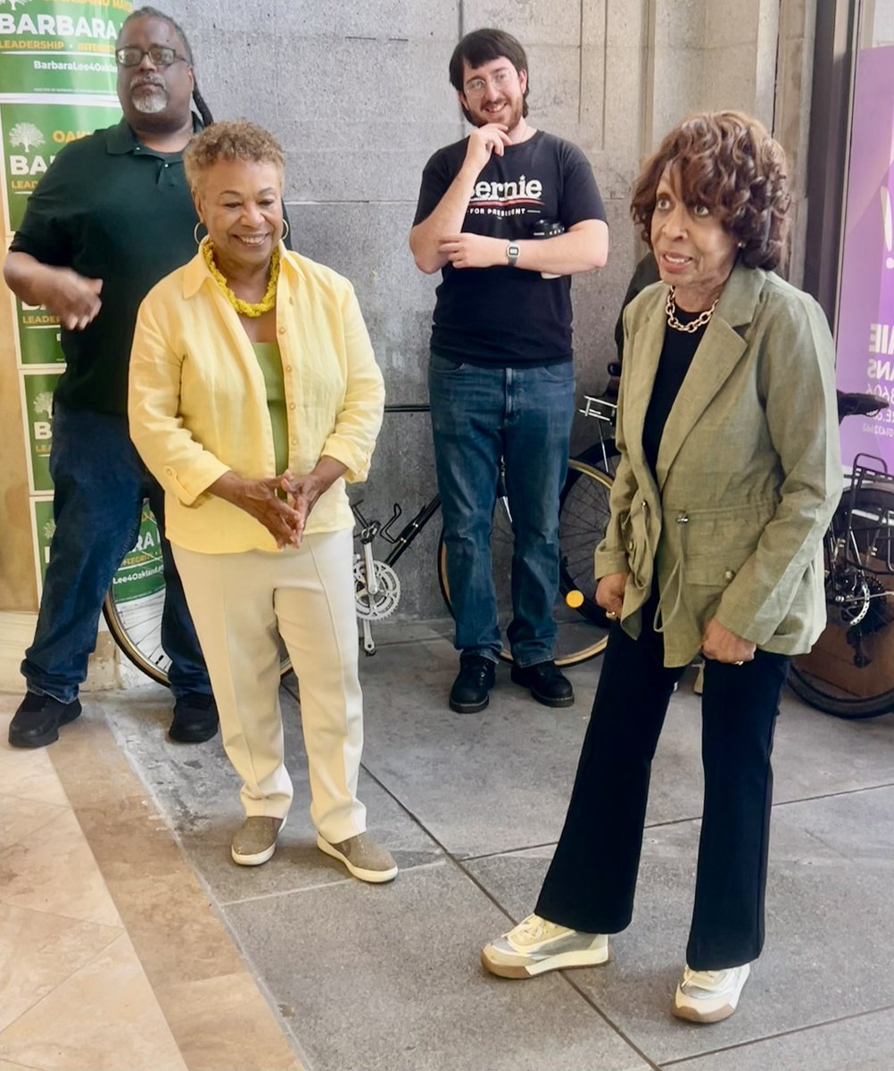 jeanquan's tweet image. Great to see #Congresswoman #MaxineWaters today helping to #GetOutTheVote for #BarbaraLee4Mayor. Water’s the Ranking member of the #HouseFinanceCommittee, a reminder of the powerful allies that Barbara can call upon when she is Mayor. Waters displayed her #walkingshoes as they