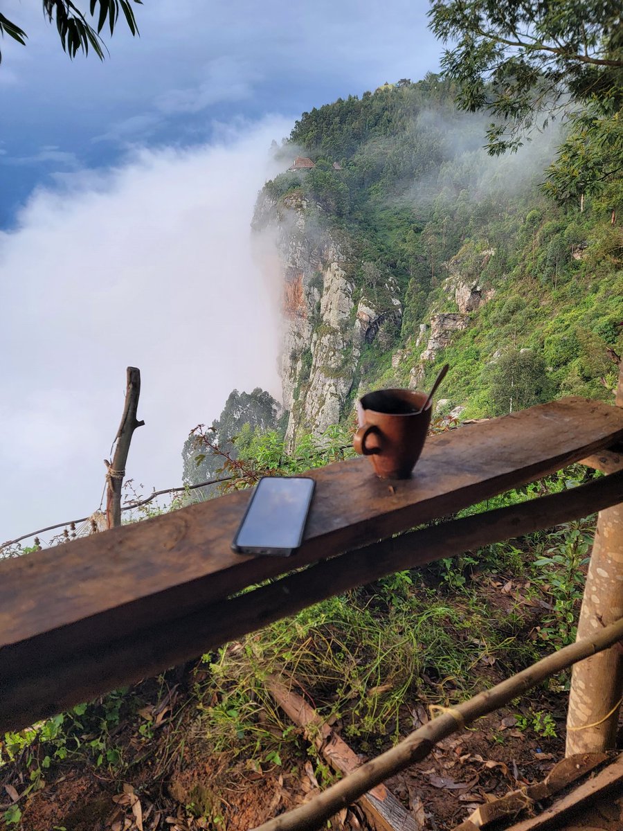 hk_jr08's tweet photo. Coffee with a view☕️ https://t.co/torYYAJ0Pa