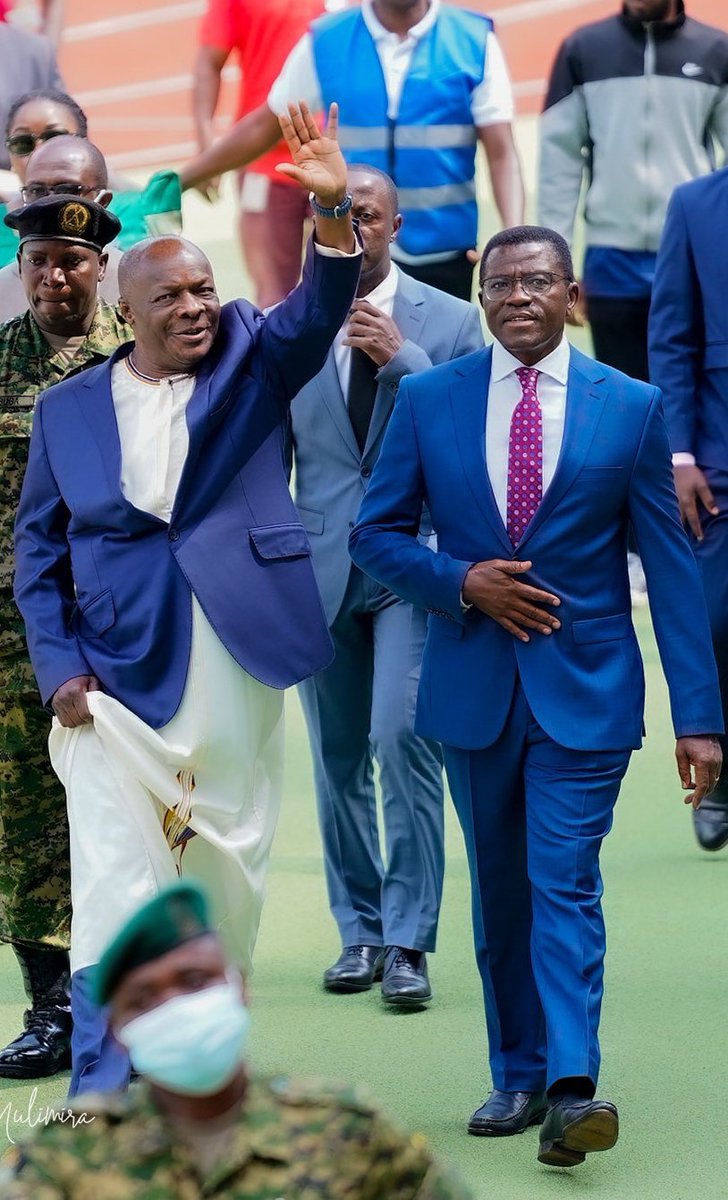cpmayiga's tweet photo. Olwa leero lunaku lwa ssanyu nnyo mu Buganda yonna, olw'amazaalibwa ga Beene ag'e 70. Nze ng'omuntu ndi musanyufu nnyo, kubanga okuva lwe nnalaba Kabaka mu buntu nga wa myaka 36 n'okutuuka kati, mmubadde ku lusegere ate na kati nga yankwasa Ddamula okumulamulirako Obuganda. 

Yogaayoga nnyo Ayi Empalabwa! Nze n'aboomumaka gange tukwagaliza ekisa kya Katonda, obulamu obulungi, eddembe n'essanyu 😊😊😊.  CPM
#KabakaMutebiAt70