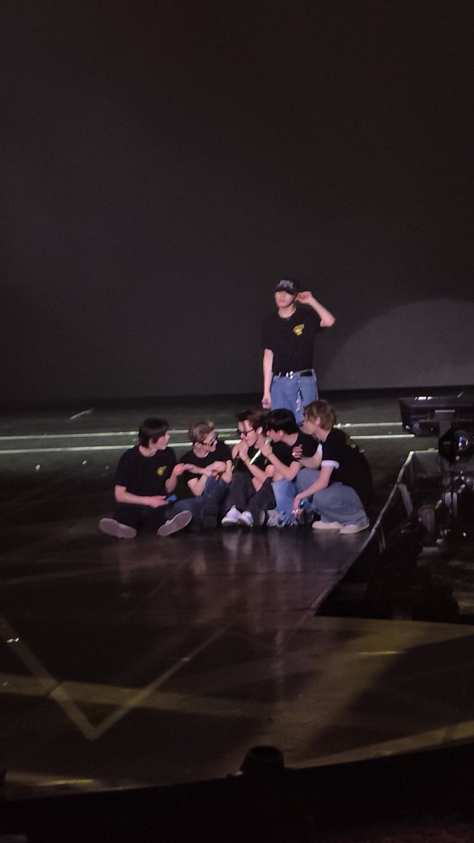 ihanikaan's tweet photo. Feel free to save ^^

#KNOCK_ON_Vol_1_IN_JAKARTA #BOYNEXTDOOR #보이넥스트도어 https://t.co/Hs6yEoj1Fe