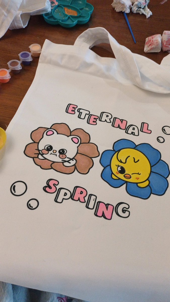 hylxgurl's tweet photo. mff ak ga bakat ngelukis wkwkwk
@HFeternalspring #EternalSpringHF #HyunLix https://t.co/Na7r5Da9a7