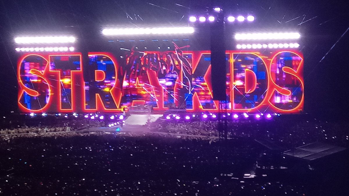 𝒅𝒓𝒊𝒏𝒂☆ tweet media