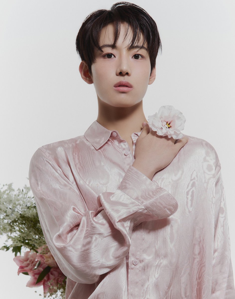 IDID_starship's tweet photo. Debut’s Plan : 4th <NewKids7> 베네핏 콘셉트 포토 📸
✨ 4th 〈NewKids7〉
#장용훈 #JANGYONGHOON

🌱 Every Friday at 9:30PM (KST)
🌱 https://t.co/xSdd8oIuJp
🗳 https://t.co/zP6o2IkbwK

#STARSHIP #Debuts_Plan #NewKids #뉴키즈 https://t.co/JDcuW0yhrc