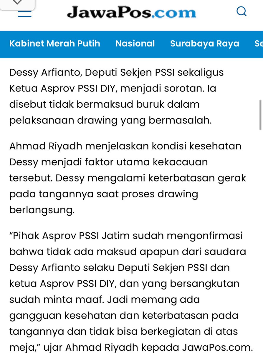 GIBOLofficial's tweet photo. Ahmad Riyadh (ketua asprov Jatim) sama Dessy Afrianto ini satu circle, orang lama juga di PSSI. 

Lagian aneh, Deputy Sekjen PSSI tapi jabat juga jadi Ketum Asprov PSSI JATENG, dia yg ngedrawing Liga 4. Minta maafnya pakek alasan sakit tangan, klo sakit ngapain ngedrawing blok! https://t.co/GCiVp4UU7j