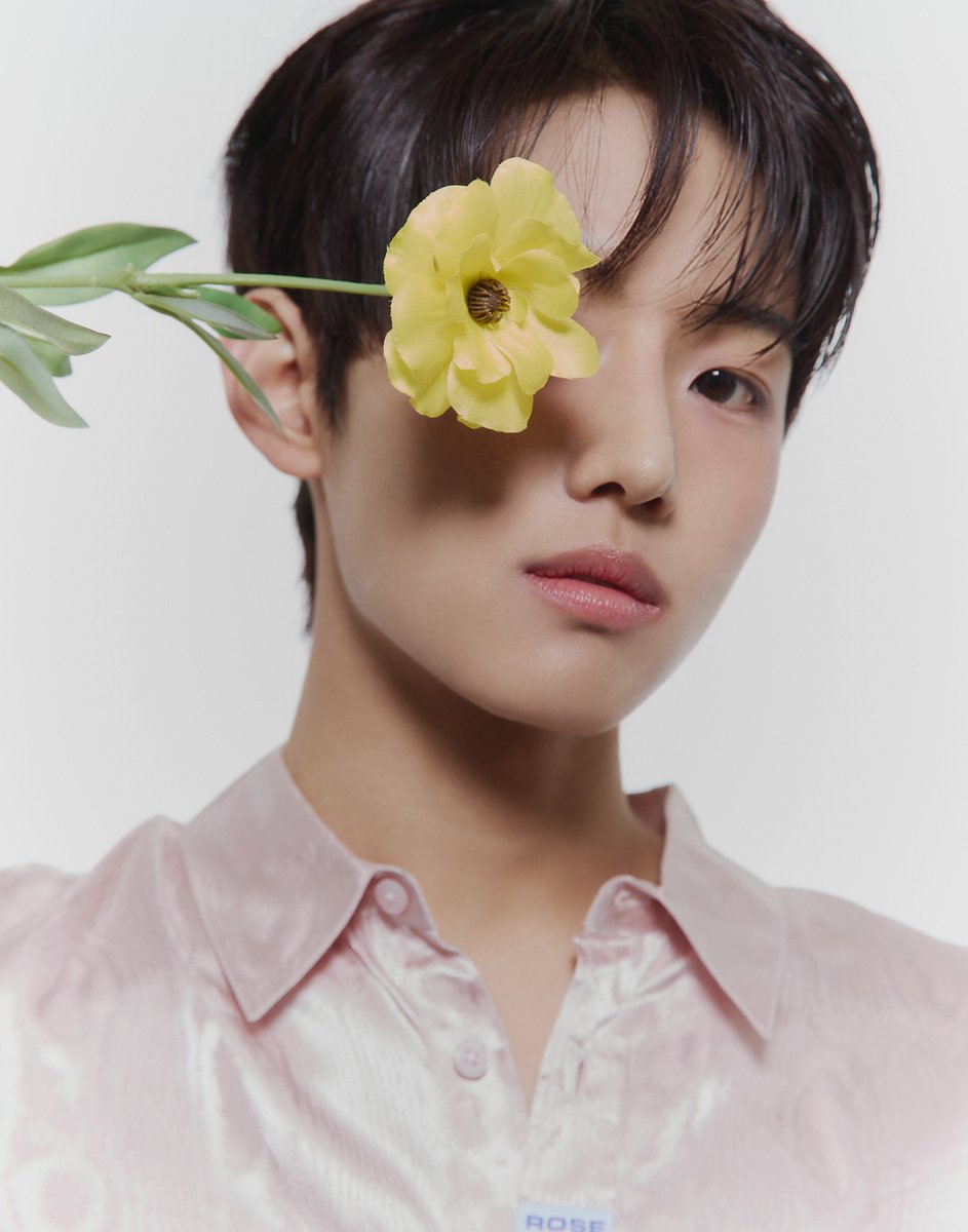 IDID_starship's tweet photo. Debut’s Plan : 4th <NewKids7> 베네핏 콘셉트 포토 📸
✨ 4th 〈NewKids7〉
#장용훈 #JANGYONGHOON 

🌱 Every Friday at 9:30PM (KST)
🌱 https://t.co/xSdd8oIuJp
🗳 https://t.co/zP6o2IkbwK

#STARSHIP #Debuts_Plan #NewKids #뉴키즈 https://t.co/zQOYAwMh99