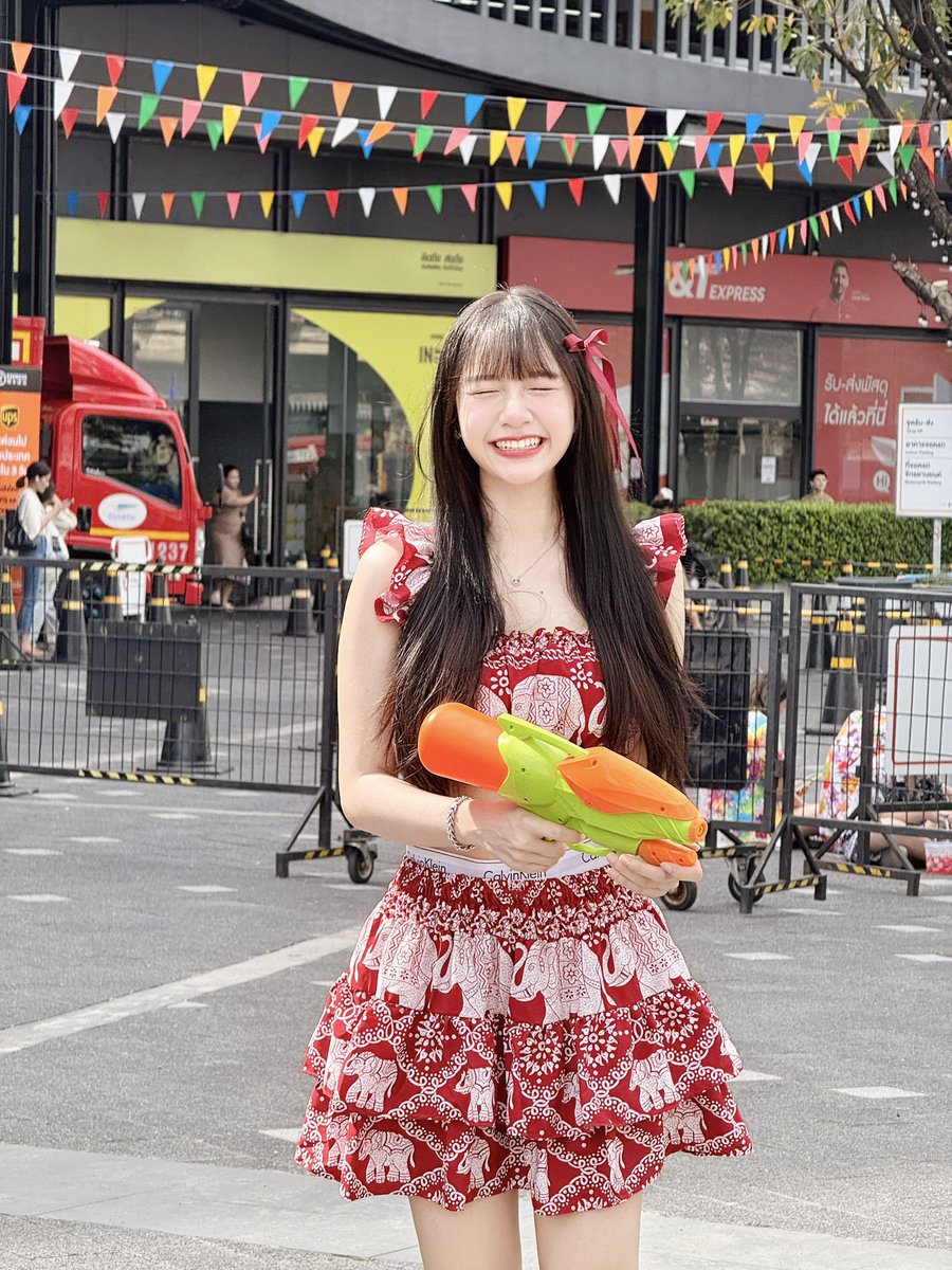 Best_SoraSora's tweet photo. สงกรานต์แล้ว สงน้ำหน้าไอพวกคนโสดครับ🙂‍↔️💛

#bestsorasora #ベストソラソラ #สงกรานต์2568 
#sorasora #Idol #ソラソラ #アイドル https://t.co/BKUCHBRQYD