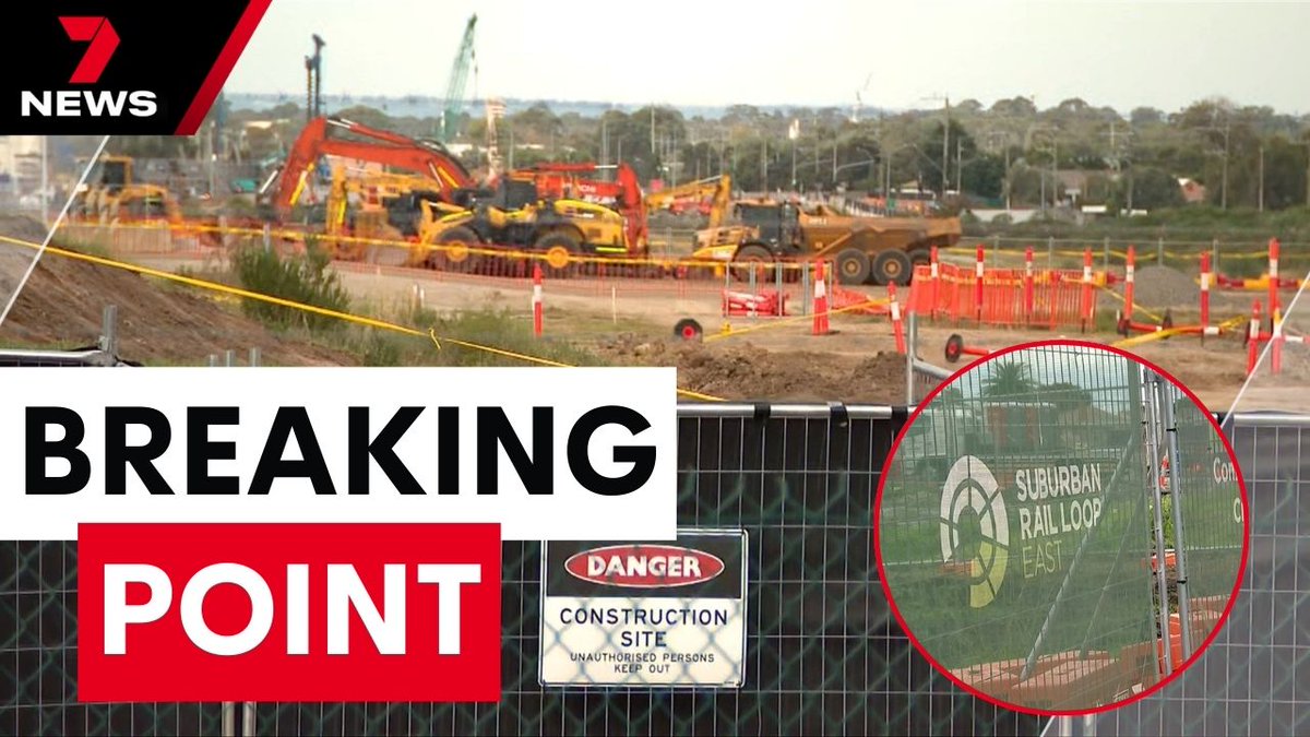 7NewsMelbourne's tweet photo. Residents in Melbourne’s south-east are up in arms over the ongoing disruptions caused by the suburban rail loop project. 

They say their living conditions are untenable, and they're being forced to find alternate accommodation over health and noise concerns. https://t.co/oY0v1YxpT2 @SaraJones_7 #7NEWS