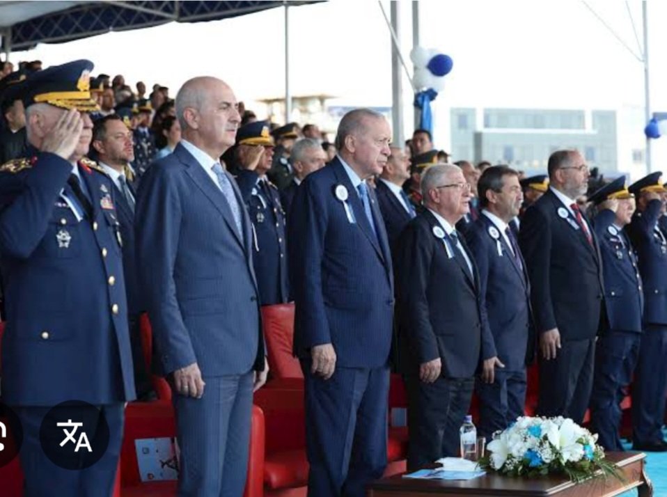 İTİRAZIM VAR  ...!
Var olduğumuzdan beri bizi görmeyenlere , sırmalı ay-yıldızın ne olduğunu, ne anlama geldiğini anlamayanlara itirazım var !
Anamızın ak sütü gibi helal olan haklarımızı bize çok görenlere itirazım var !

Sesimizi duymayanlara kulaklarını bizlere kapatanlara