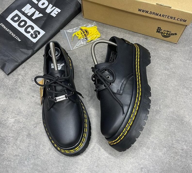 mactrendz's tweet photo. WhatsApp +256755272634 for deliveries
Dr. Martens Love My Docs – available in sizes 38-45. Classic Docs with bold attitude. This “Love My Docs” edition brings iconic edge to your step.
#DrMartens #LoveMyDocs #BootGameStrong #StreetStyleUG #DocsFlex https://t.co/UBjRVNpGPx