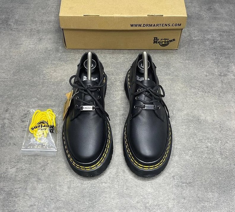 mactrendz's tweet photo. WhatsApp +256755272634 for deliveries
Dr. Martens Love My Docs – available in sizes 38-45. Classic Docs with bold attitude. This “Love My Docs” edition brings iconic edge to your step.
#DrMartens #LoveMyDocs #BootGameStrong #StreetStyleUG #DocsFlex https://t.co/UBjRVNpGPx