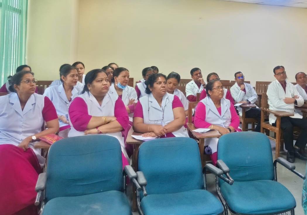SJHDELHI's tweet photo. #SwachhtaPakhwada@SJH Training for Senior Nsg Officers conducted by HIC Team on IPC practices, MDV policy, aseptic techniques, spill mgmt., NSI, hand hygiene, PPE, Env.  cleaning, disinfection &amp; sterilisation- strengthening patient safety and infection prevention. https://t.co/Y9PWKkiUw9